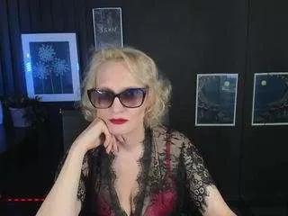annaqueenmuse from CamSoda