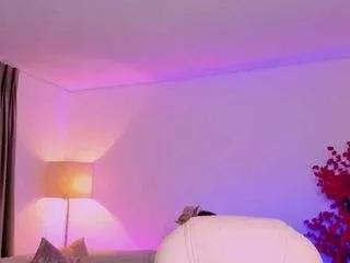 ariana-clark from CamSoda
