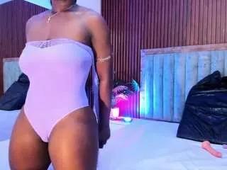 bellaebony21 from CamSoda