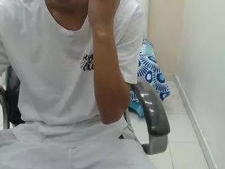 brian-scott23 from CamSoda is Freechat