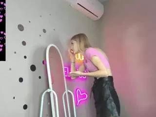 cherry-price from CamSoda is Freechat