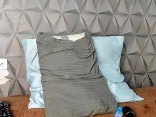 cocoqueenn from CamSoda