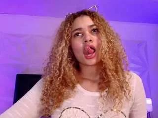 Photos of curly-marshall from CamSoda is Freechat