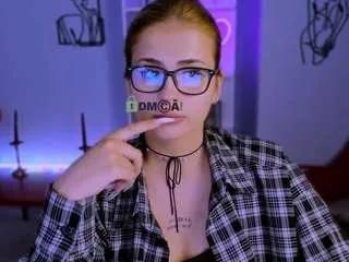 danna-li from CamSoda is Freechat