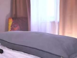 elvinaband from CamSoda is Freechat