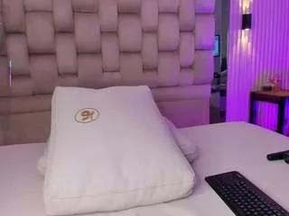 emily-greif from CamSoda is Freechat