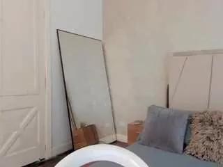 emilybluee from CamSoda is Freechat