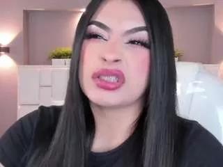 emma-kitty from CamSoda