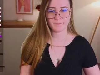 emmab1uem from CamSoda