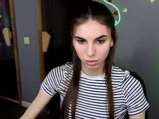 emmigreen from CamSoda