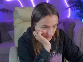 emmyskyy from CamSoda is Freechat