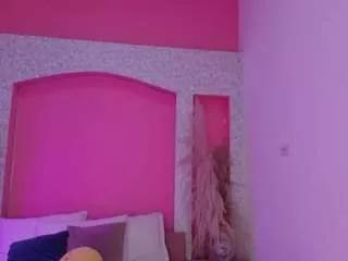 Photos of emyliesander from CamSoda is Freechat