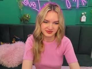 evelineamore from CamSoda