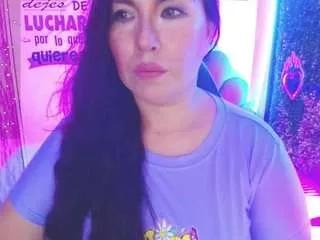 evelyn-mature19 from CamSoda is Freechat