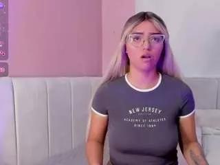 gabbyhott from CamSoda is Freechat