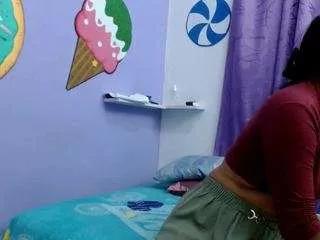 gatubelacute18 from CamSoda is Freechat