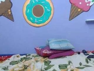 gatubelacute18 from CamSoda is Freechat