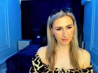 happysmileee from CamSoda