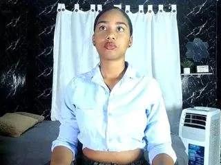 hillary-queen from CamSoda