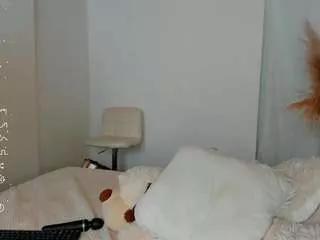 holly-brooke from CamSoda