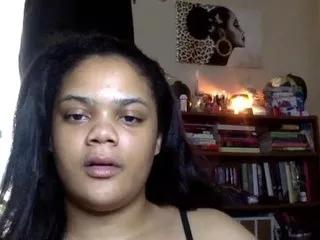 infinitiwhitebaby from CamSoda is Freechat