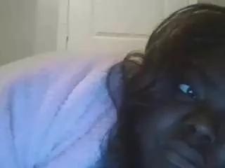 jadoreblue2 from CamSoda is Freechat