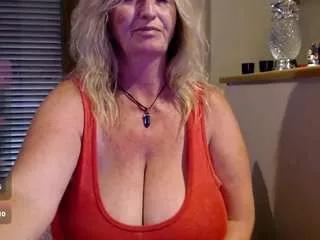 jennadeluxe from CamSoda