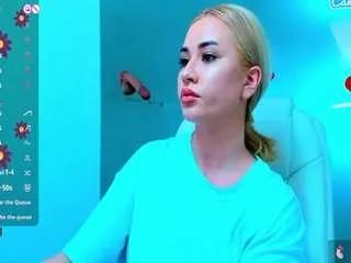 kinkyofficee from CamSoda