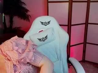 lanaglow from CamSoda is Freechat