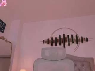 larabaker from CamSoda