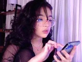 laralittle from CamSoda