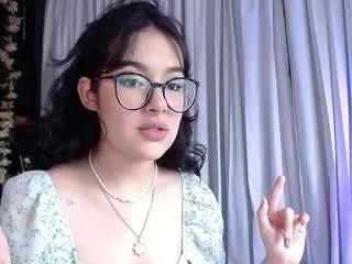 laralittle from CamSoda