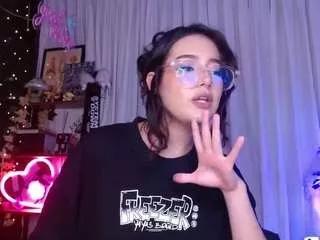 laralittle from CamSoda