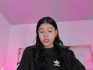 layla-golden from CamSoda