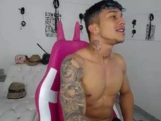 leonardprice1 from CamSoda is Freechat