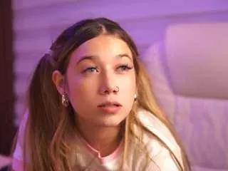 lilith-gray9 from CamSoda