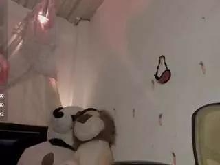 lilithsavett from CamSoda