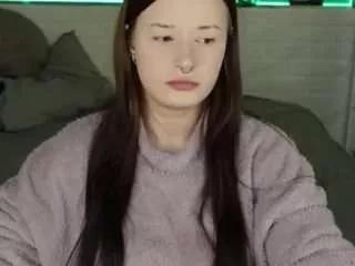 lilymoonlight from CamSoda