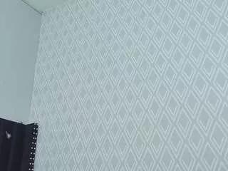 Photos of littleebluee from CamSoda is Freechat