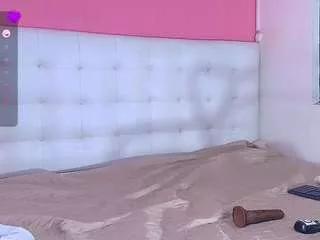 Girls: try live performances with matured performers, from dancing to quirks, in a variety of beautiful sex cams.
