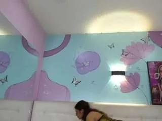 lolaavecassalt from CamSoda is Freechat