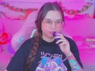 lolisuccub from CamSoda
