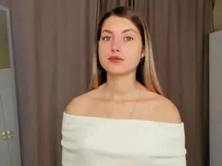 lorrilivernoche from CamSoda