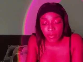 lovely-aaliyah from CamSoda is Freechat