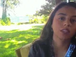 lunaluxeee from CamSoda is Freechat