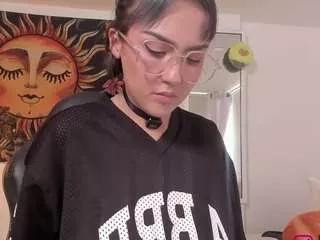 maeeve from CamSoda