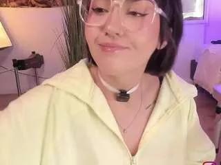 maeeve from CamSoda