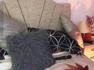 maju-evans from CamSoda is Freechat