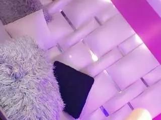 manuela-kingsley from CamSoda is Freechat