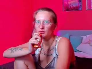 Photos of maryyy-may from CamSoda is Freechat